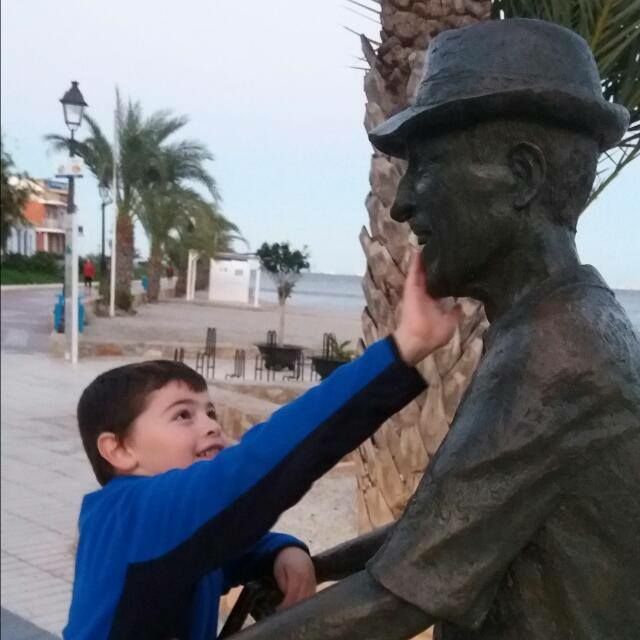 Sebastian en el Paseo Marítimo